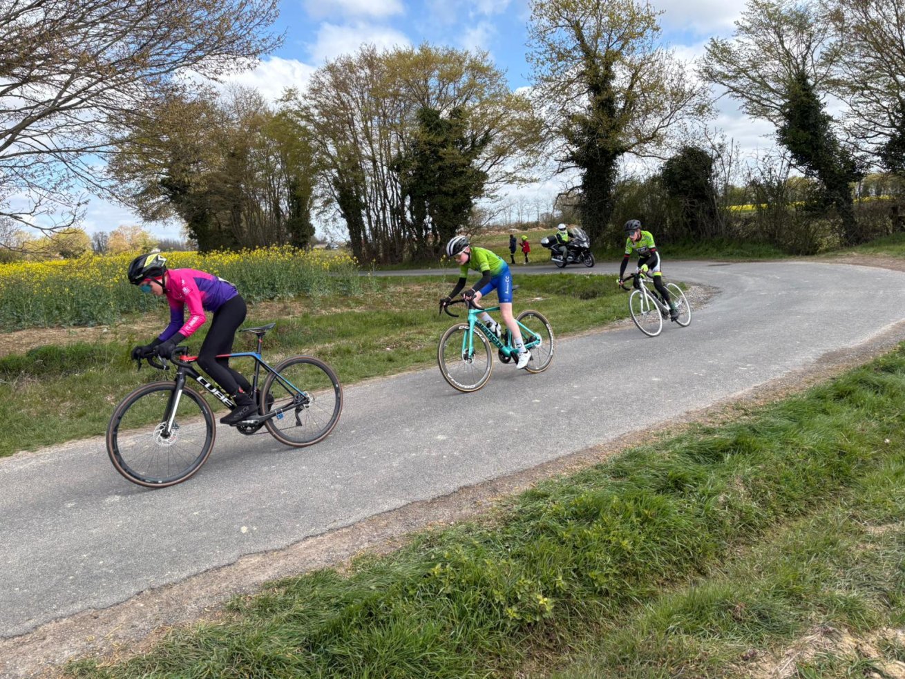 [ROUTE] Neuville-les-Dames, Sprint et route pour nos U13 et U15